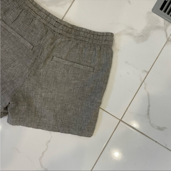 H&M Highrise Shorts - Picture 9 of 9